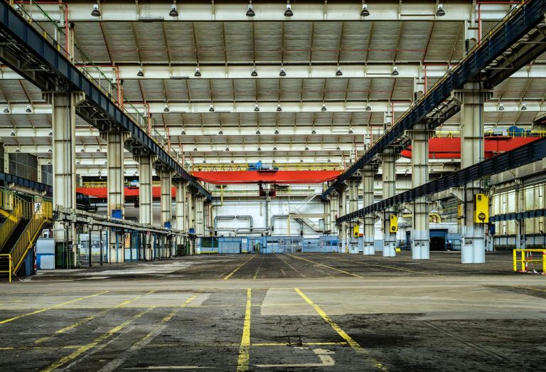 Warehouse automation technology for optimizing storage and reducing retail costs.