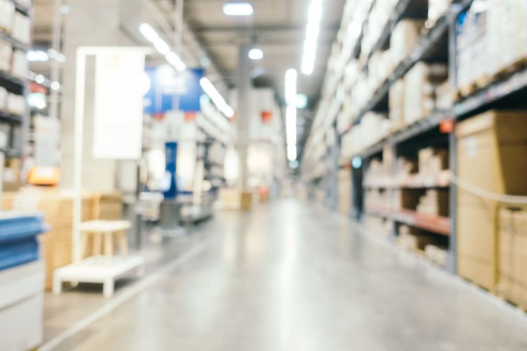 Short-Term vs Long-Term Warehousing: What Works for Commercial Projects?
